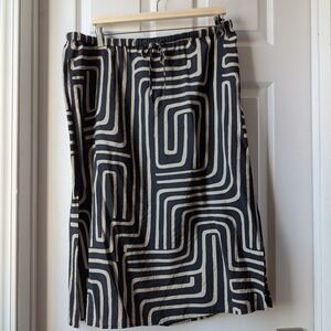 Reitmans Black and White Geometric Midi Skirt